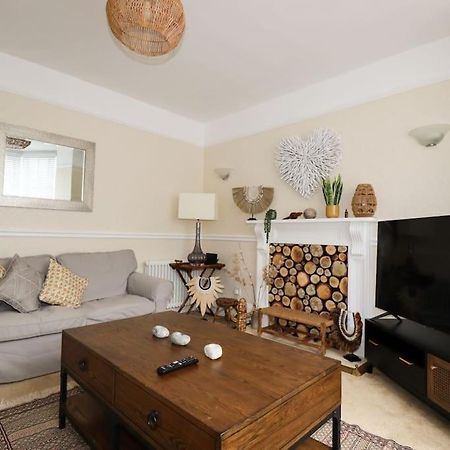 Gorgeous House In Newquay Walking Distance From Fistral Beach Extérieur photo
