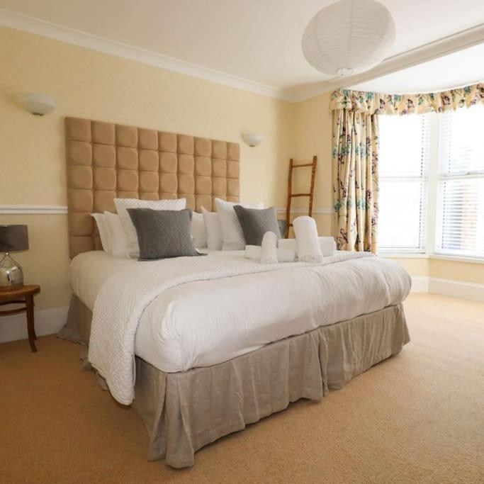 Gorgeous House In Newquay Walking Distance From Fistral Beach Extérieur photo