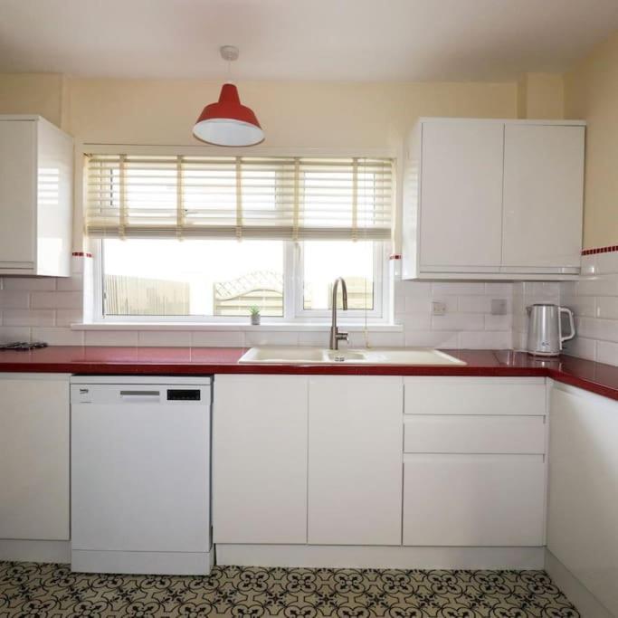 Gorgeous House In Newquay Walking Distance From Fistral Beach Extérieur photo