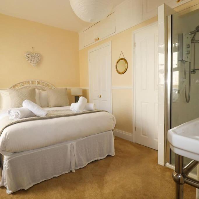Gorgeous House In Newquay Walking Distance From Fistral Beach Extérieur photo