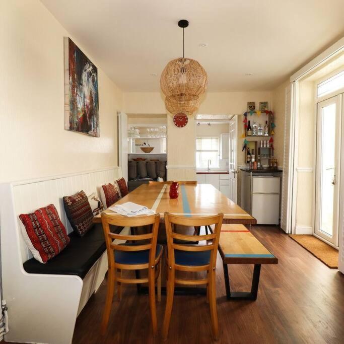 Gorgeous House In Newquay Walking Distance From Fistral Beach Extérieur photo